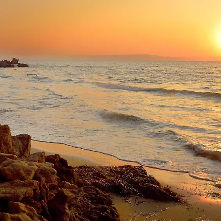 Analipsi Front Casa de Férias Kástro Tornéze