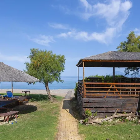 Hébergement de vacances Analipsi Front *