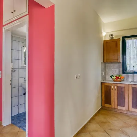 Hébergement de vacances Analipsi Front *