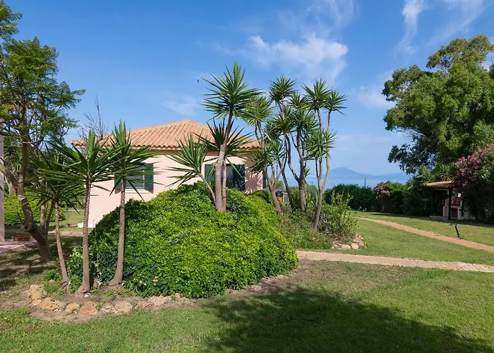 Casa de Férias Analipsi Front Kástro Tornéze